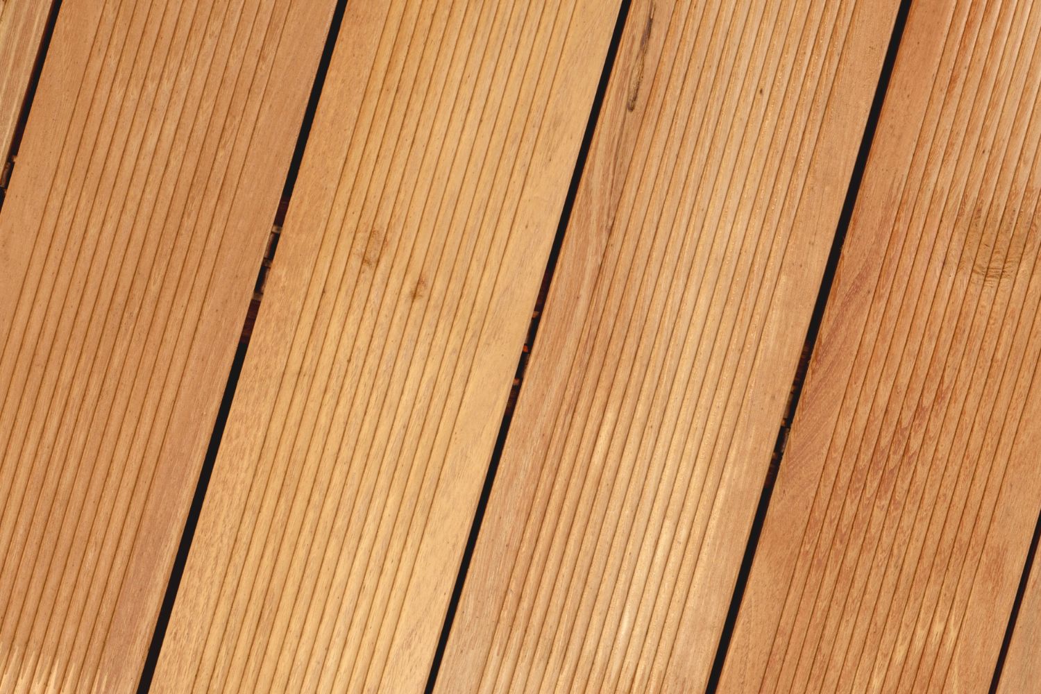 Holzterrasse aus Robinie